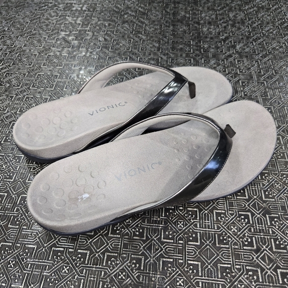 🐢 VIONIC Women's Dillon Gold Metallic Flip Flops Size 10 Orthotic Support - Picture 3 of 9